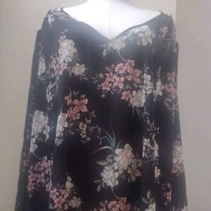 3X Black Floral V-Neck Blouse Pink & Cream White Blooms Symmetrical Roll Tab